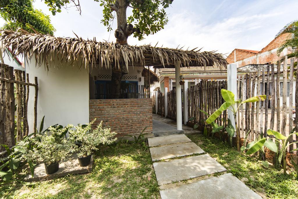 Cashew Tree Bungalow Хоян Екстер'єр фото